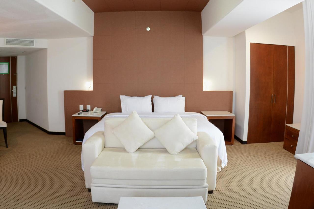 Hotel & Suites Bel Air Business Salamanca Kültér fotó